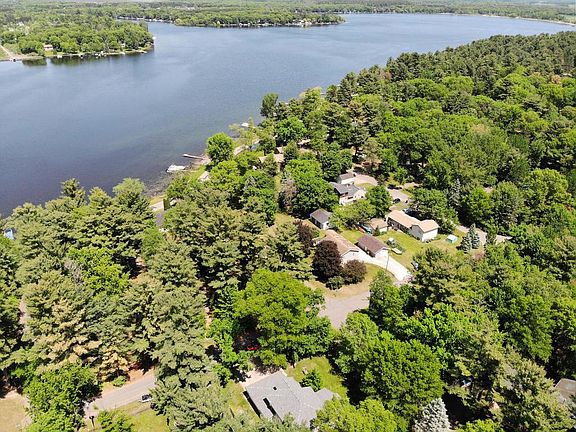 4th image of 405 Dahlia Dr
