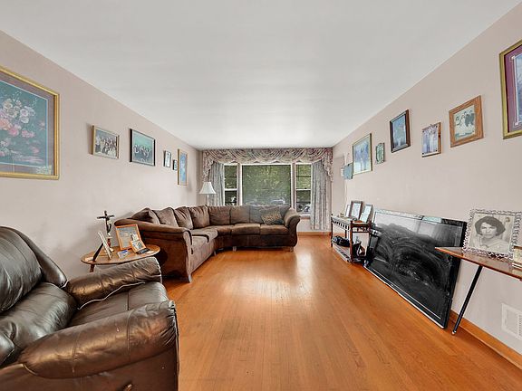 2nd image of 8606 S Kostner Ave