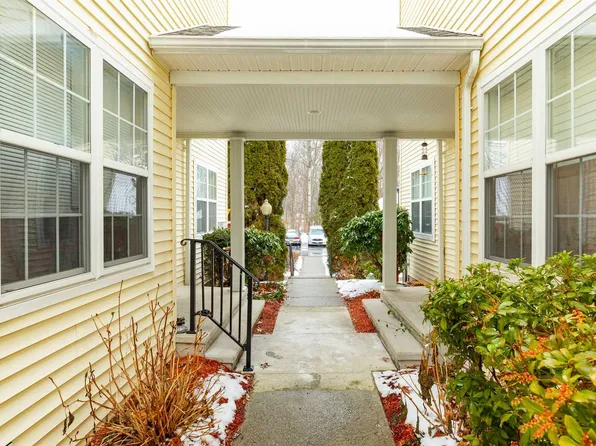 129 STRINGHAM Road #30, La Grange Ville, NY 12540