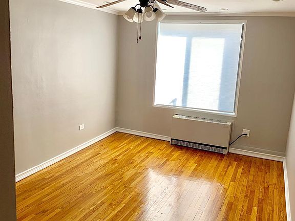 2nd image of 850 Howard Ave APT 4J