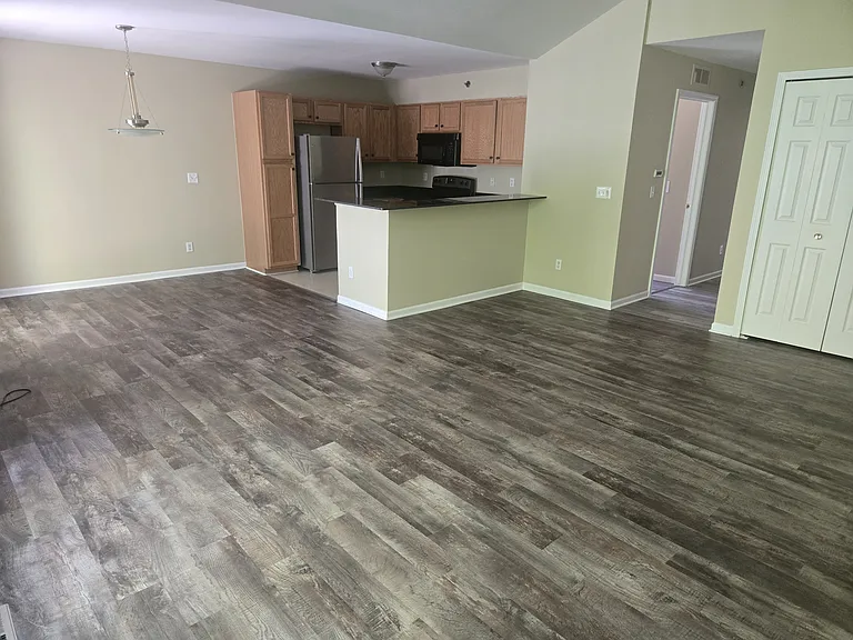 1702 Deepwood Cir — Photo 10