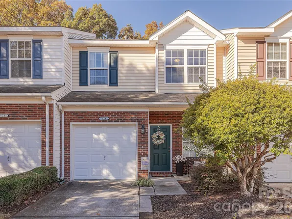 124 Clydesdale Ct, Matthews, NC 28104