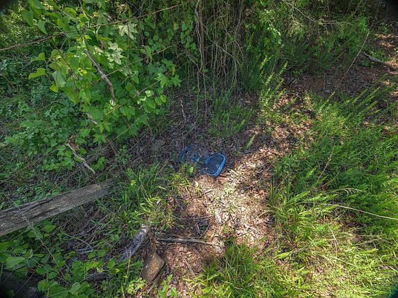 4th image of 498 Resort Rd