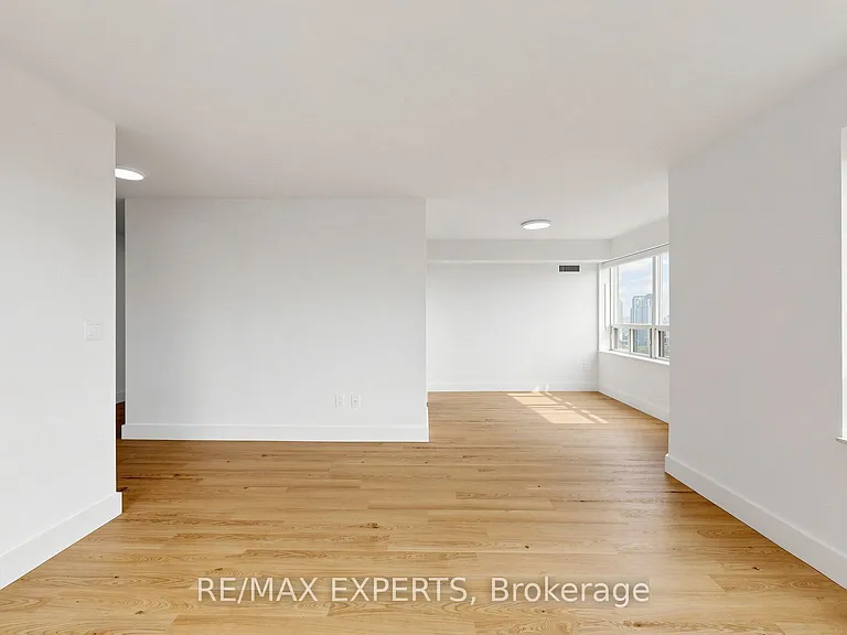 325 Webb Dr #2003 — Photo 12