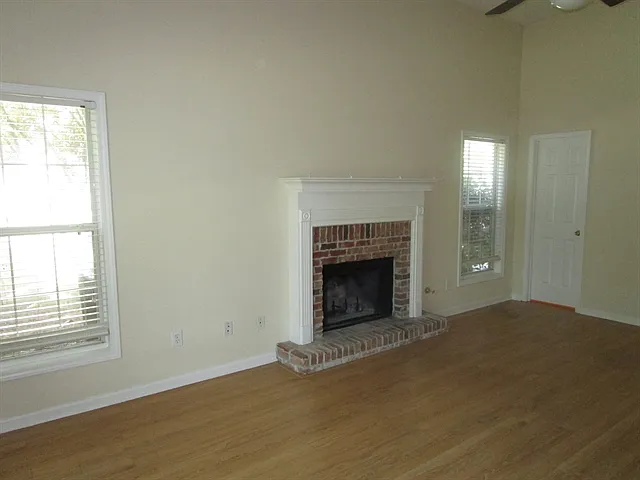 1632 Mission Park Dr — Photo 5
