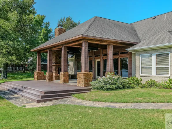 676 Akin Rd, Texarkana, TX 75503