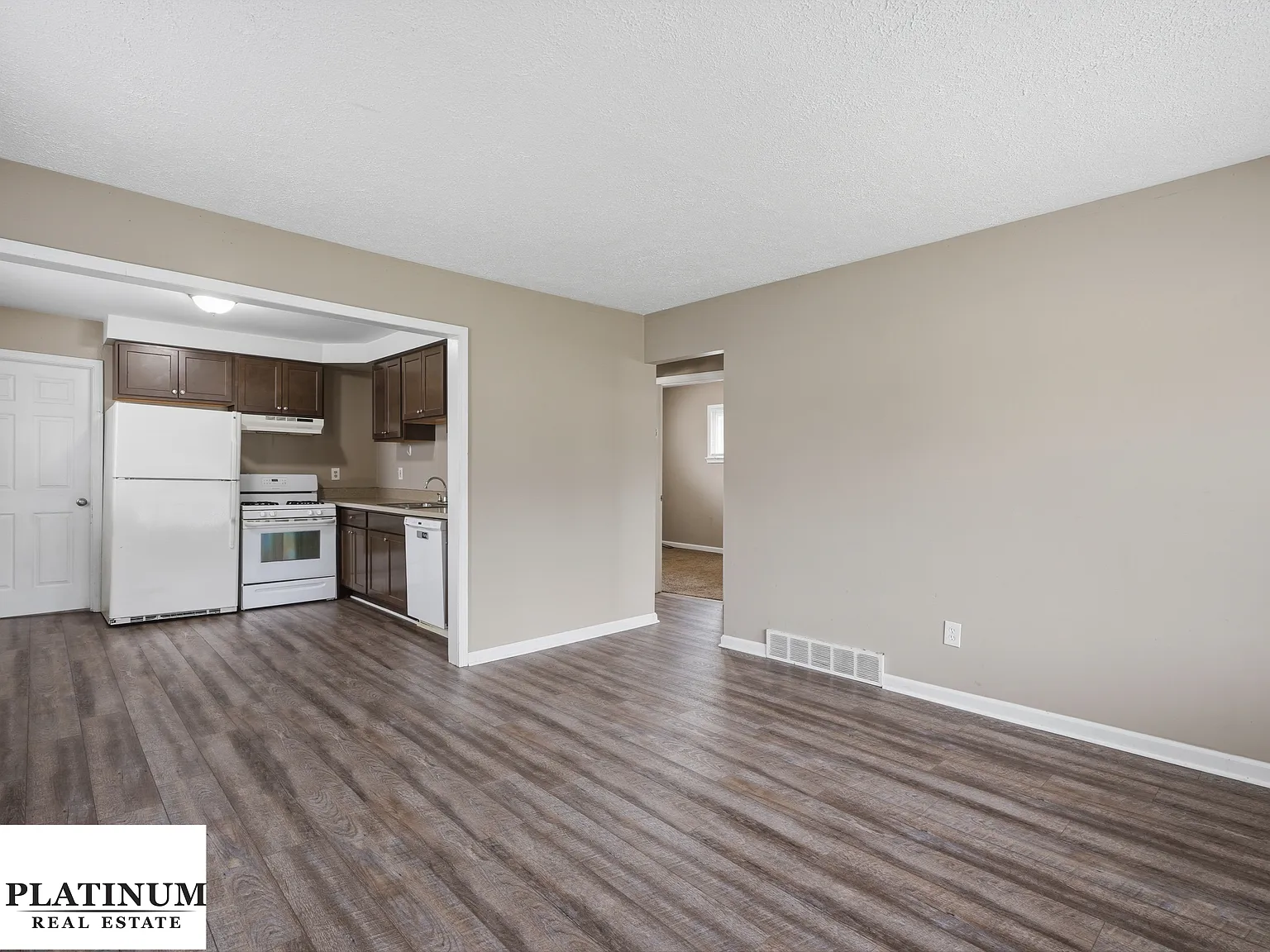 2 bed, 800 sqft, $1,250 — Photo 2