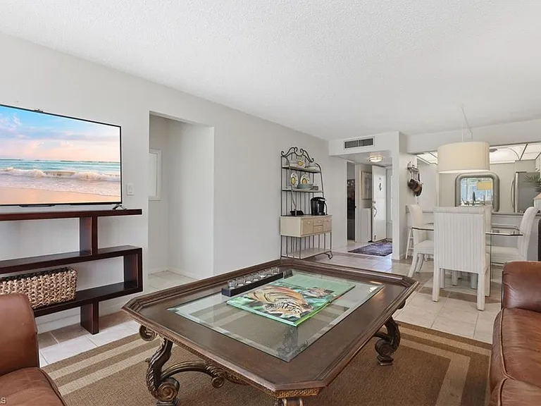 1086 Forest Lakes Dr #106 — Photo 18