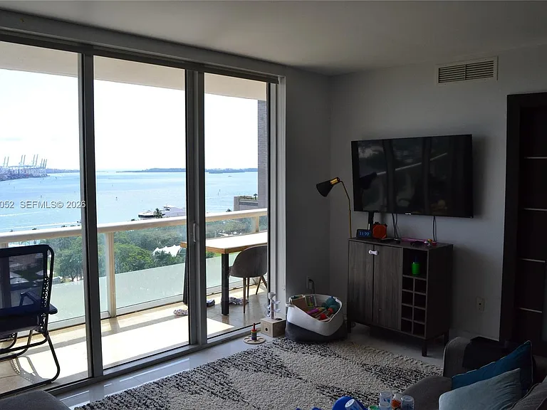 50 Biscayne Blvd #1408 — Photo 37
