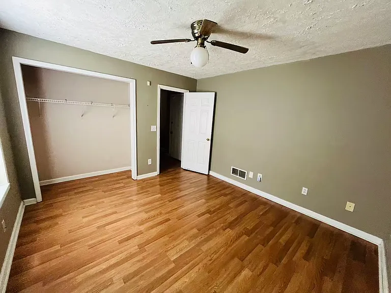 1617 Vinebrook Ter NW — Photo 8