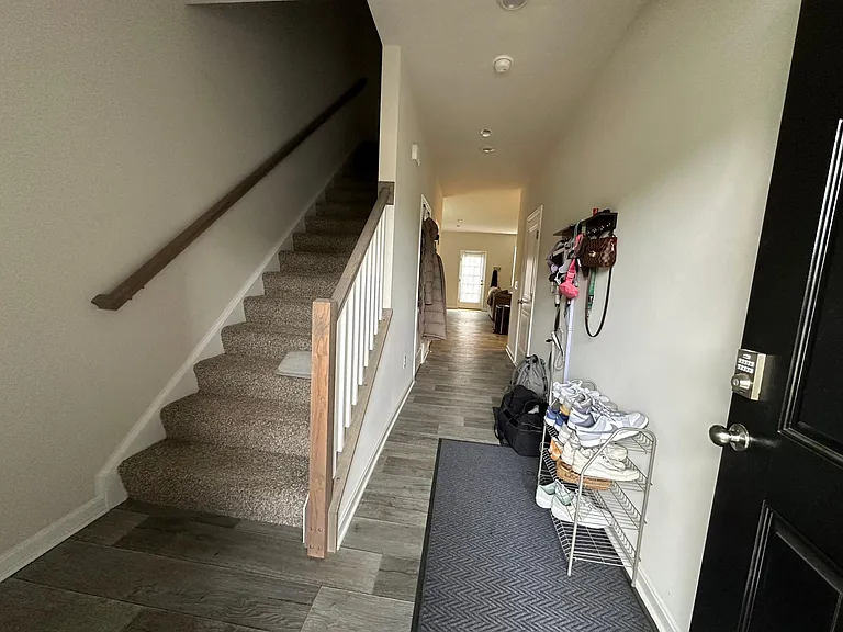 411 Tevis St — Photo 13