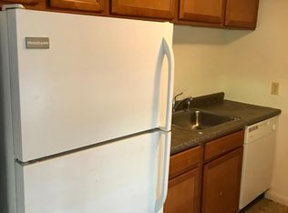 45 Crouch St APT 8, Groton, CT 06340