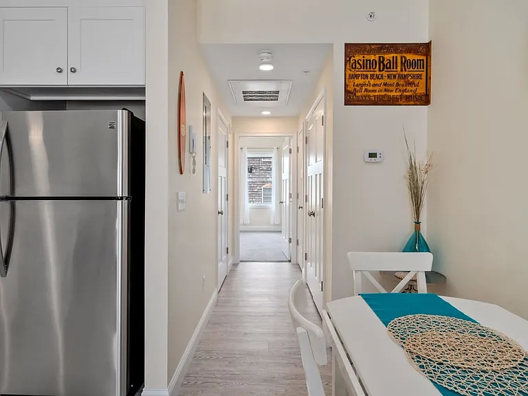 128 Ashworth Ave #204 — Photo 9