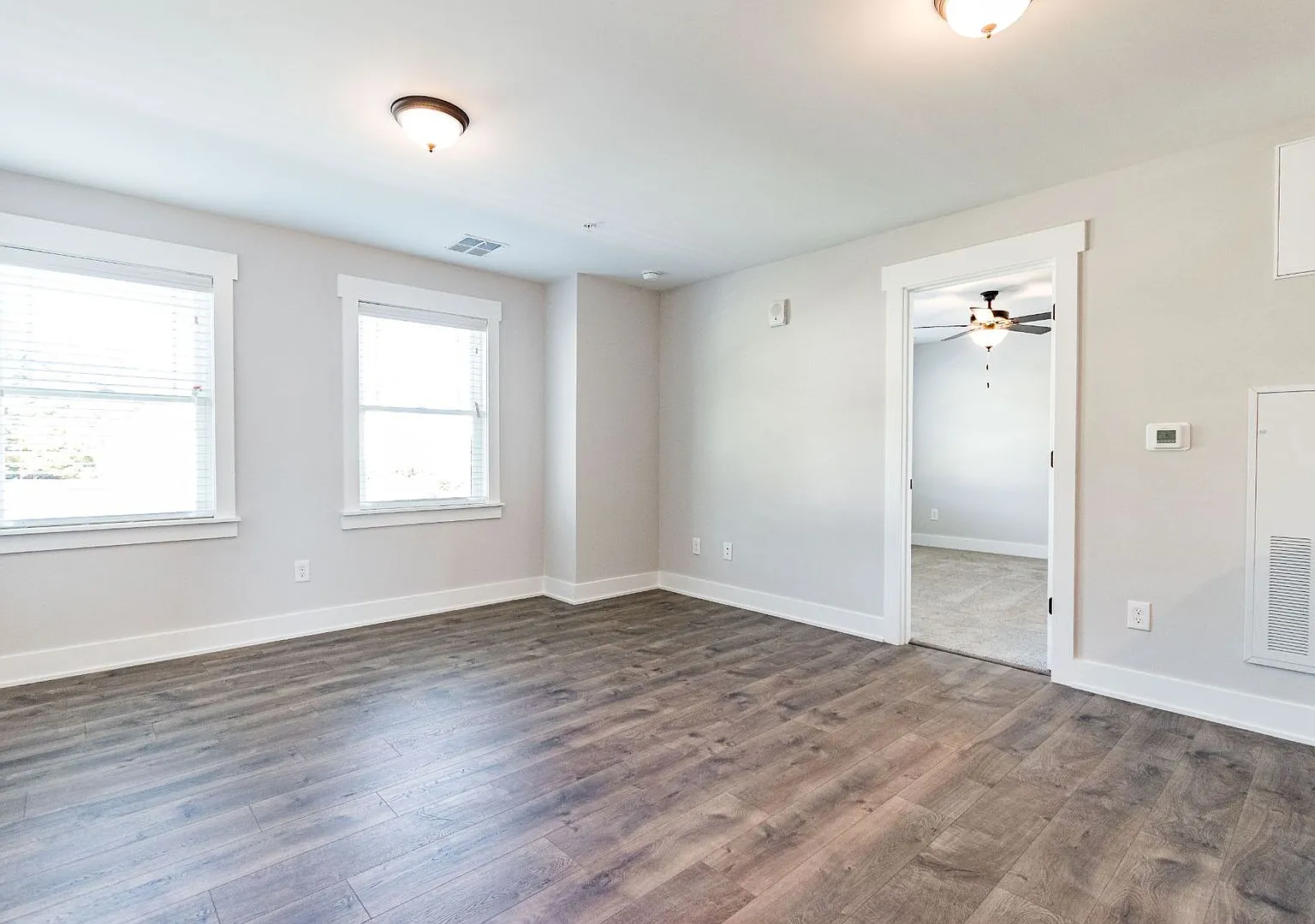 803 N O'Neil Street — Photo 4