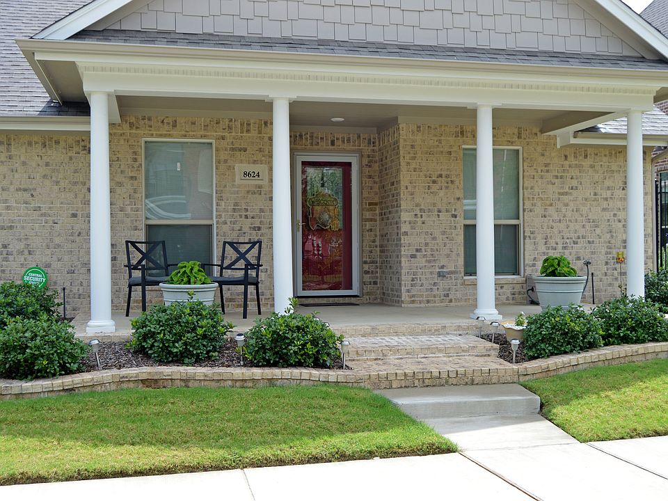 2nd image of 8624 Riverdale Dr