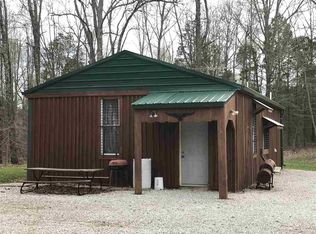 8579 S Riddle Rd, English, IN 47118