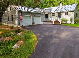 1 Castle View Ln, Belgrade, ME 04917
