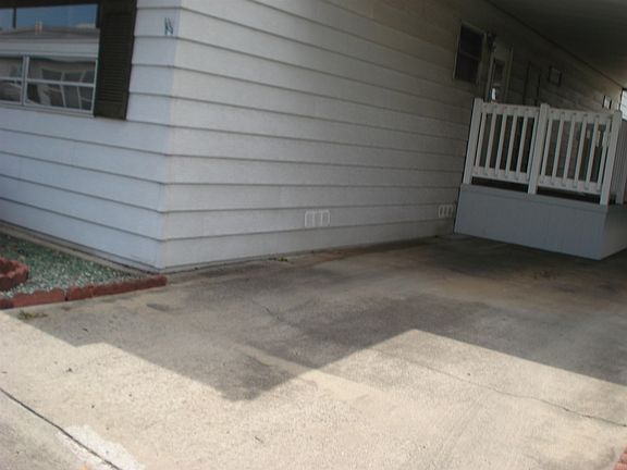 2nd image of 2300 E Valley Pkwy Space 187