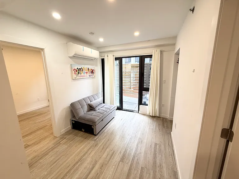 3515 146th St #1D — Photo 1