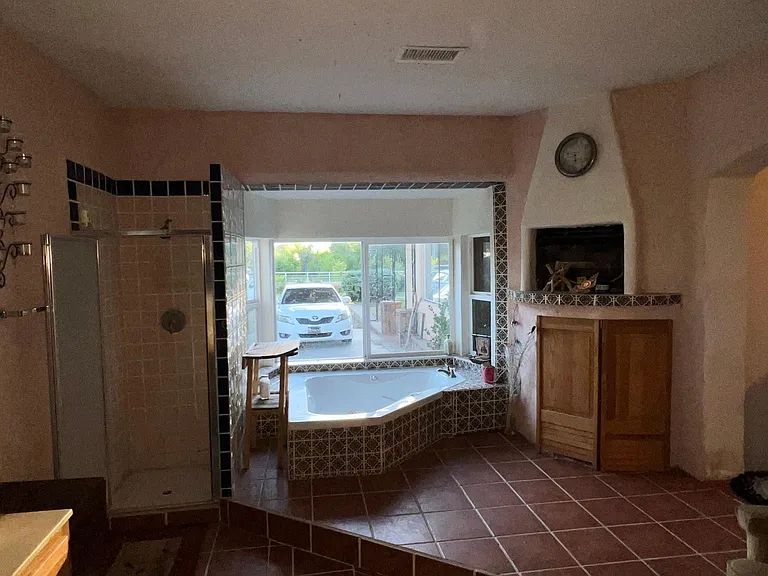 1323 Simmons Ln — Photo 15