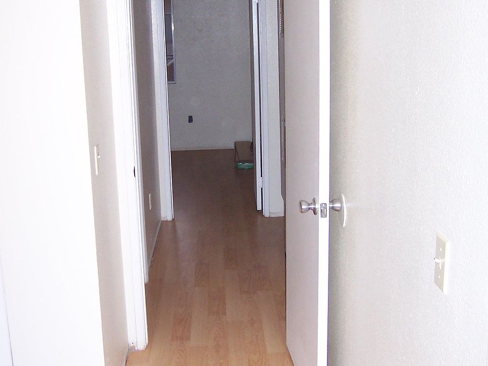 2nd image of 505 11th St #D