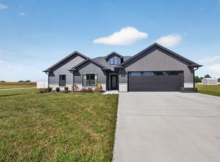 415 W Francis St, Sturgeon, MO 65284