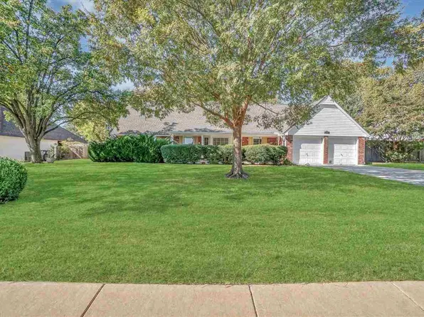 1114 NW Becontree Dr, Lawton, OK 73505