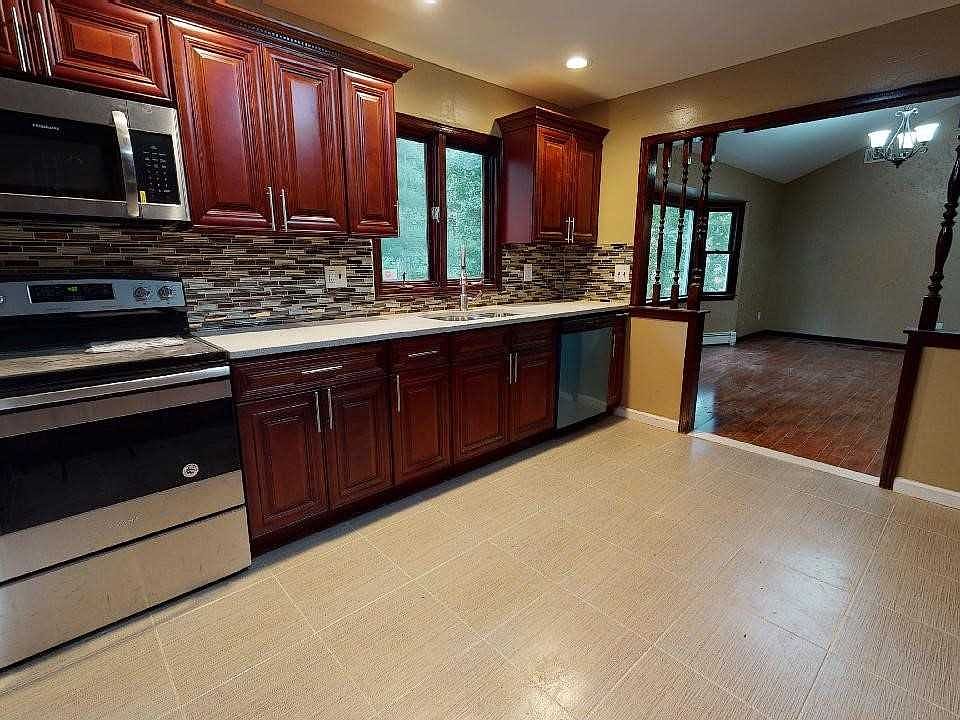 1st image of 205 Lincoln Ave