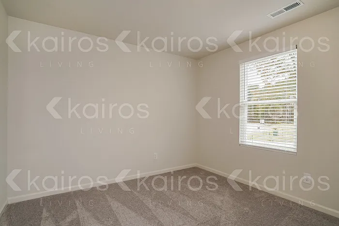 105 Kyles Dr — Photo 10