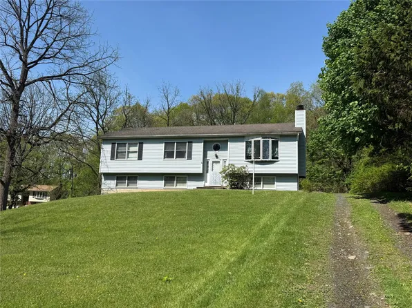 211 N Fostertown Drive, Newburgh, NY 12550
