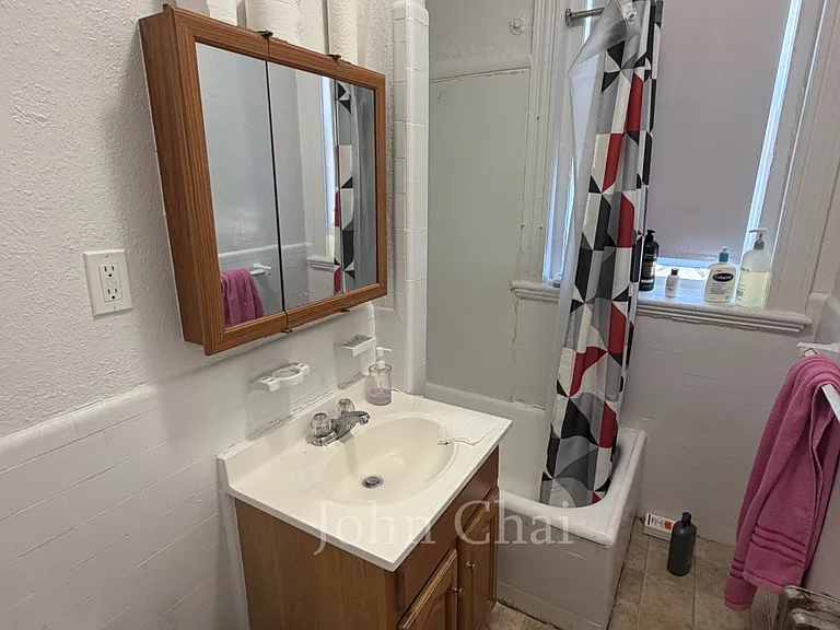 127 Sutherland Rd #I — Photo 23