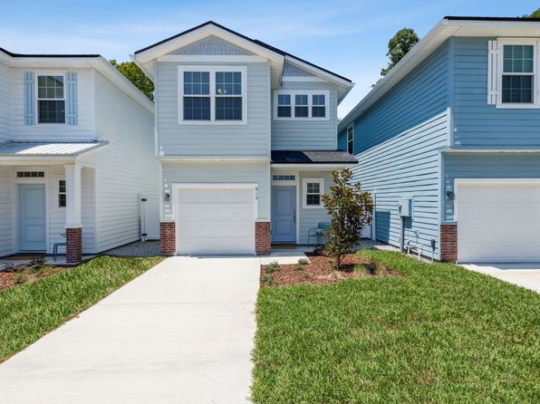 913 7th St, Fernandina Beach, FL