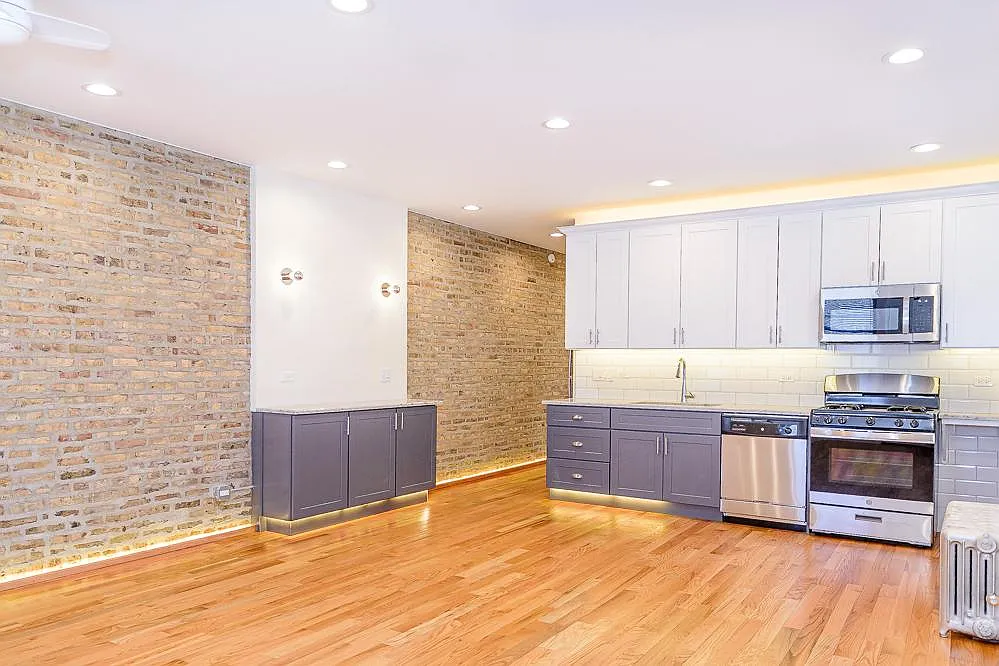 Building Photo - 6529 N Lakewood Ave #2