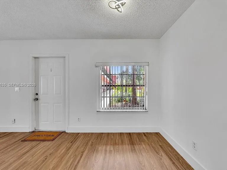 1405 Miami Rd #7 — Photo 10