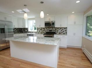 10 Jefferson Ave, Sharon, MA 02067