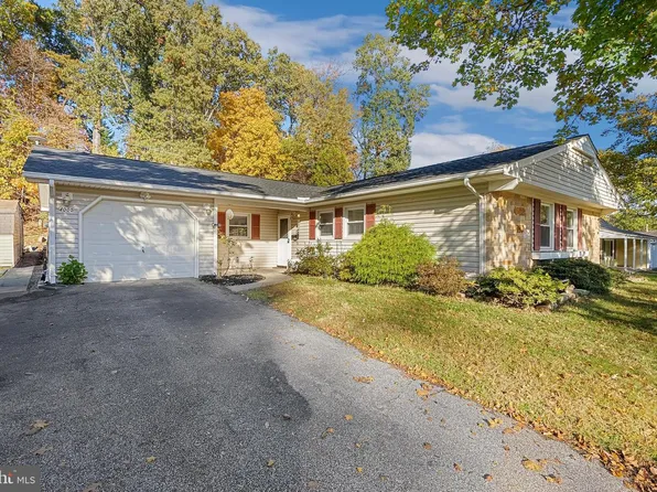 4005 Woodhaven Ln, Bowie, MD 20715