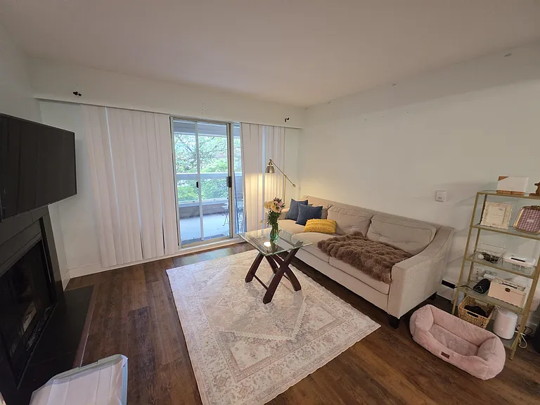 932 Robinson St #218 — Photo 12