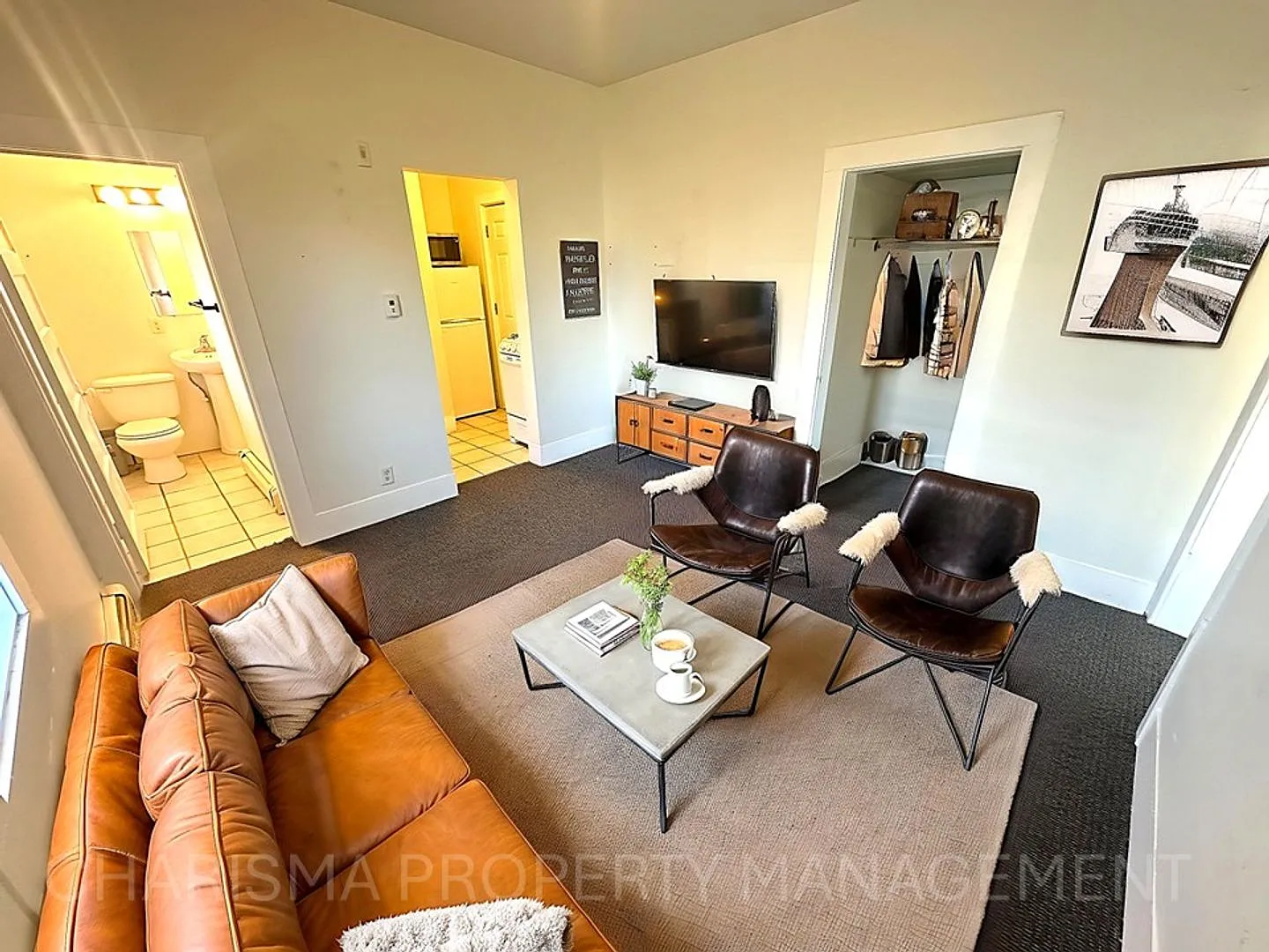 Charming 1-Bedroom Apartment in Sought-After Downtown Location; Beautiful & More Affordable Than ... — Photo 2