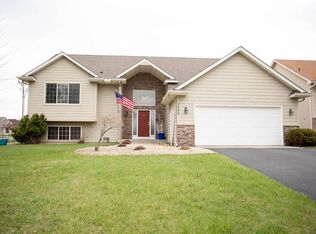 1003 Pelto Path, Woodbury, MN 55129