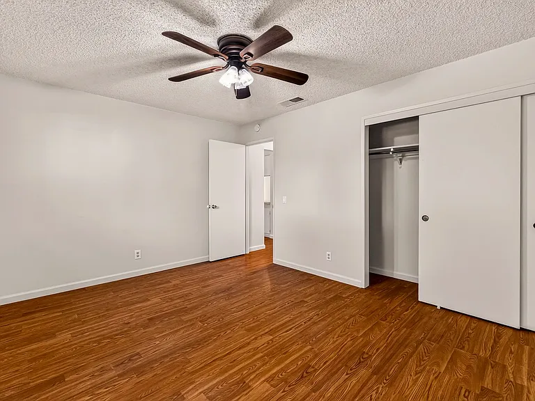 116 W Shasta Ave — Photo 12