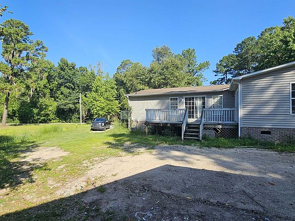 5th image of 1032 Academy Dr.