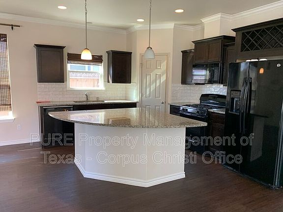 2nd image of 7226 Vanessa Dr