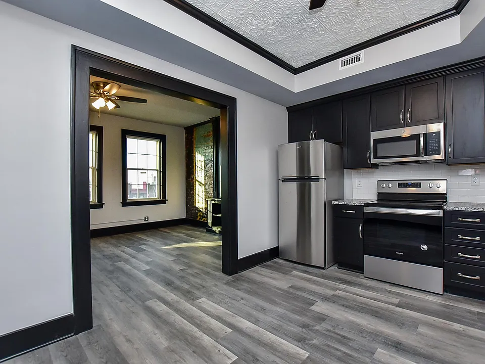 1108 E Douglas Ave #B