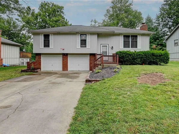 7208 N Park Ave, Gladstone, MO 64118