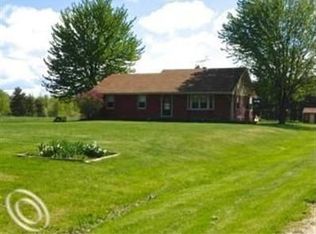 5615 Indian Trl, China, MI 48054
