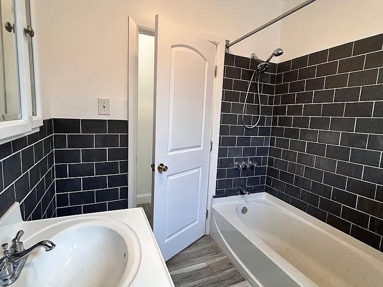 2213 N 33rd St #3 — Photo 6