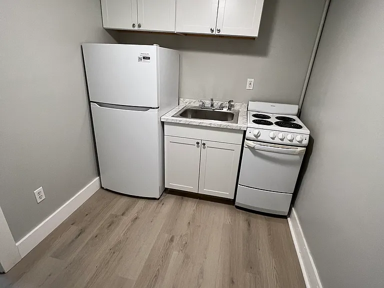 109 Emerson St #1 — Photo 5