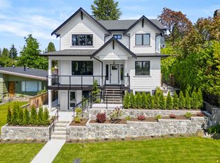 338 W 24th St, North Vancouver, BC V7M 2C6
