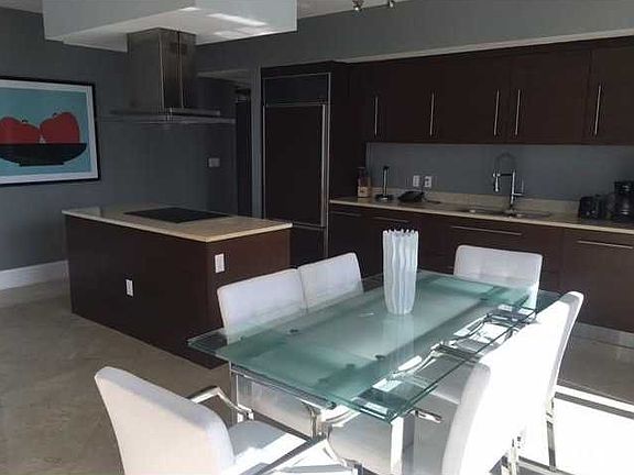 5th image of 485 Brickell Ave APT 1910