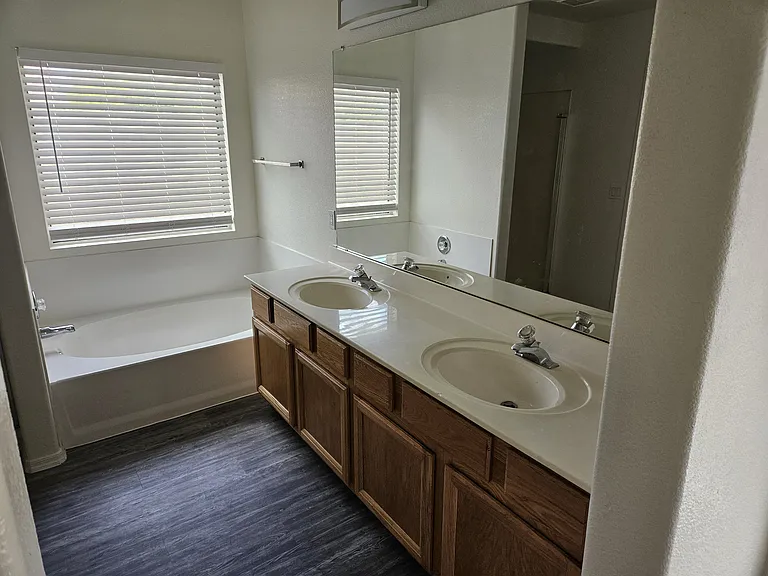 173 W Jasper Dr — Photo 4